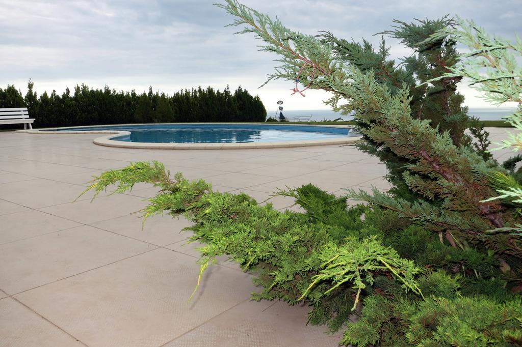 Private Villa First Line With Sea View In Blacksearama Golf Балчик Екстериор снимка