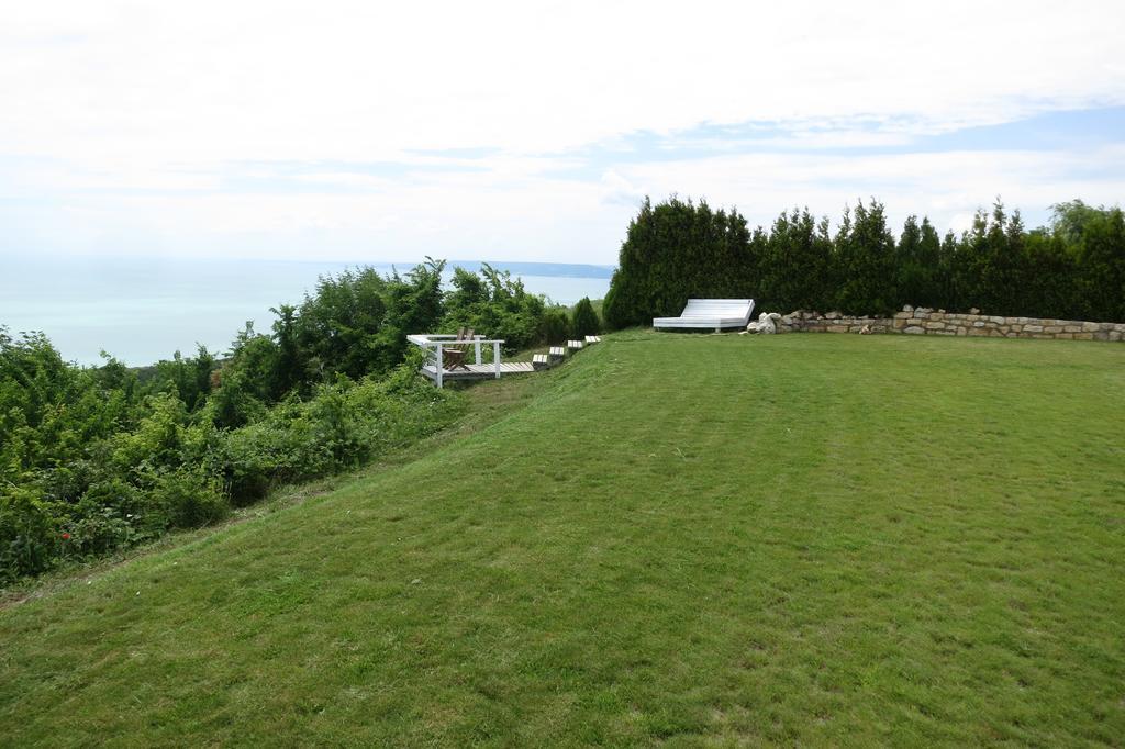Private Villa First Line With Sea View In Blacksearama Golf Балчик Екстериор снимка