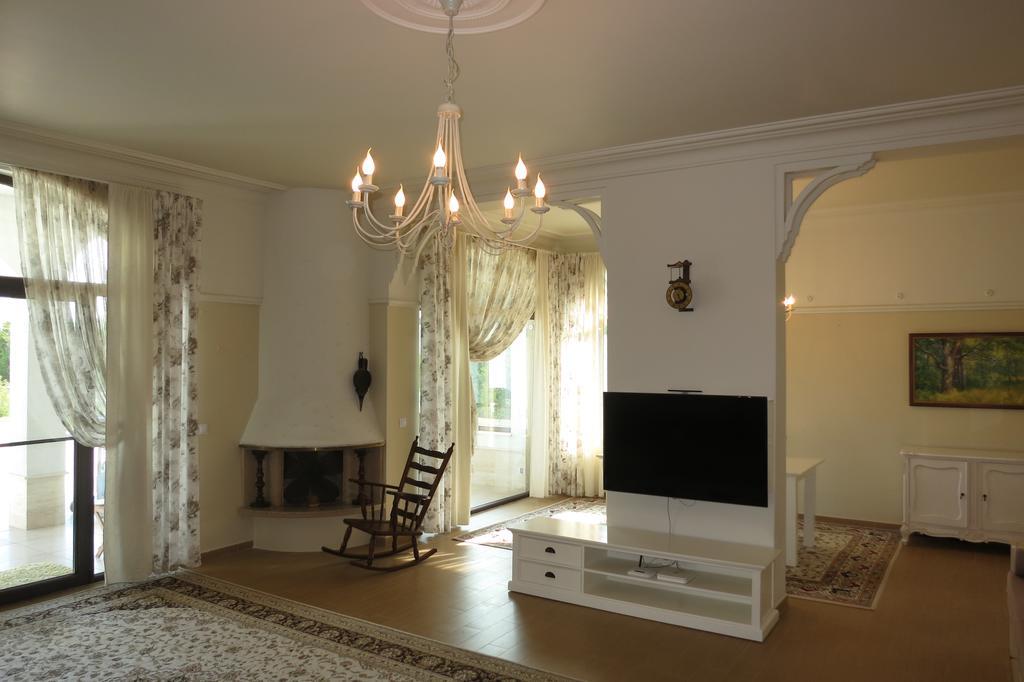 Private Villa First Line With Sea View In Blacksearama Golf Балчик Екстериор снимка