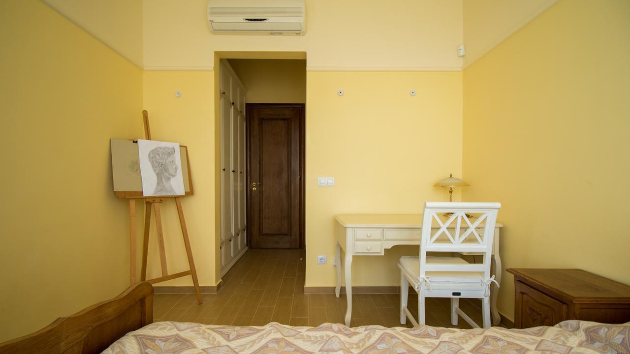 Private Villa First Line With Sea View In Blacksearama Golf Балчик Екстериор снимка