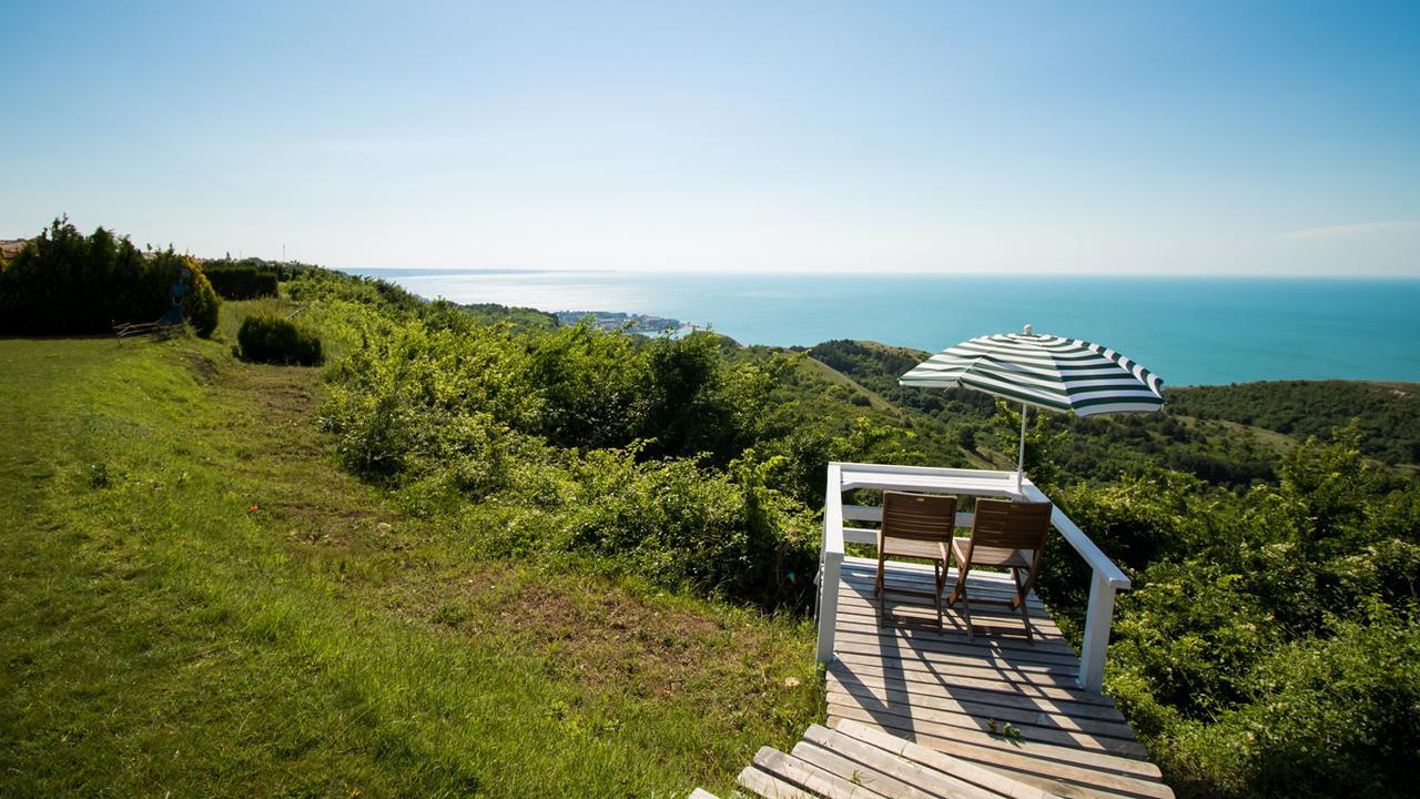 Private Villa First Line With Sea View In Blacksearama Golf Балчик Екстериор снимка