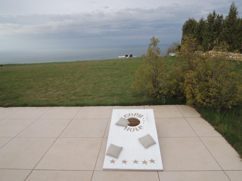 Private Villa First Line With Sea View In Blacksearama Golf Балчик Екстериор снимка