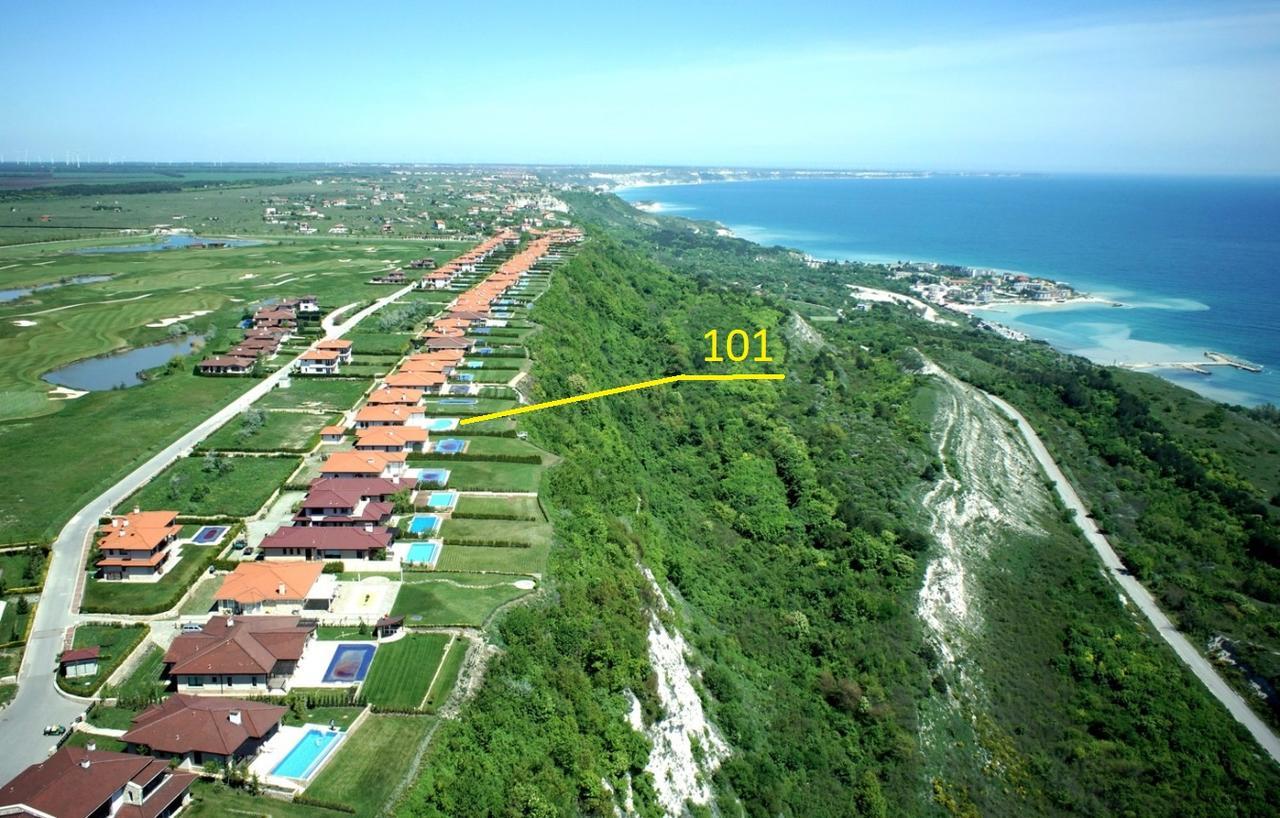 Private Villa First Line With Sea View In Blacksearama Golf Балчик Екстериор снимка
