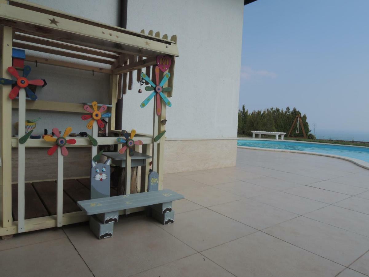 Private Villa First Line With Sea View In Blacksearama Golf Балчик Екстериор снимка