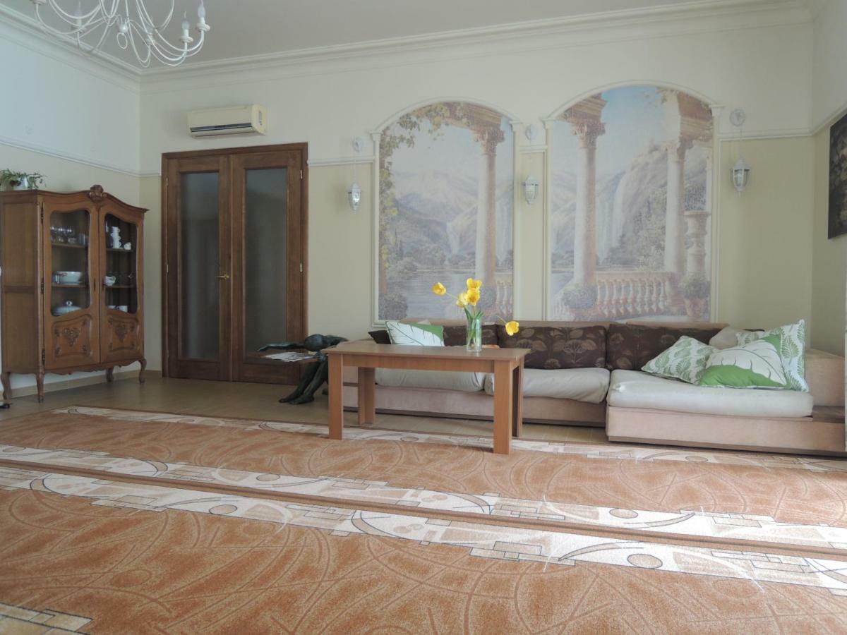 Private Villa First Line With Sea View In Blacksearama Golf Балчик Екстериор снимка
